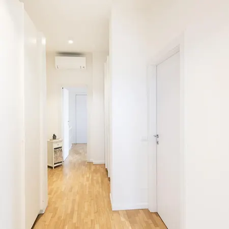 Easylife - - Cantore 12 - Navigli * Milano